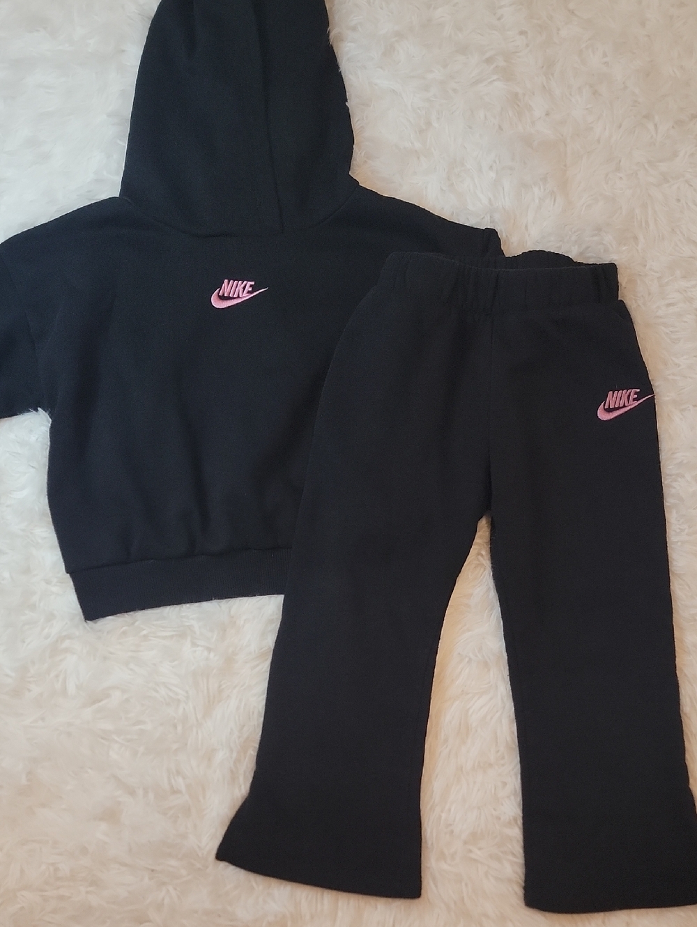 Nike Kids Black Sweatshirt & Joggers Set with Pink Embroidered Logo. 4T